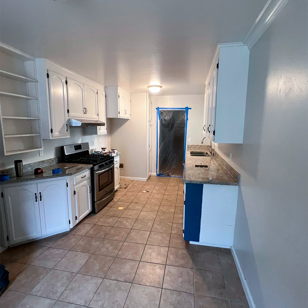 Palo Alto Studio Kitchen Image 4